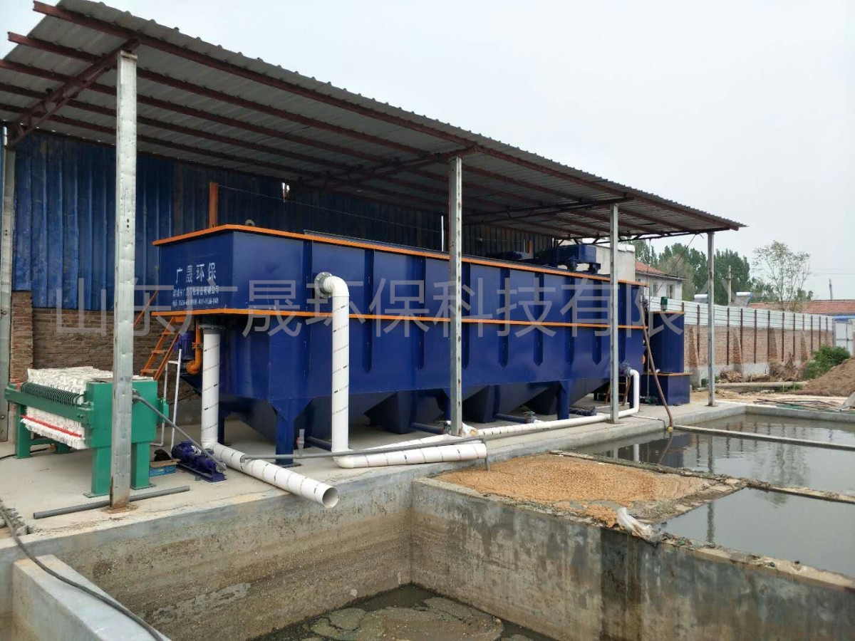 藍(lán)色氣浮機(jī)現(xiàn)場(chǎng)  (11).jpg